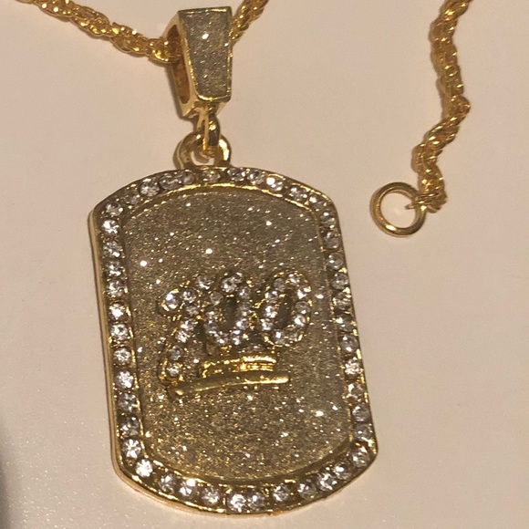 HostPick Heavily Iced Out 💯 Pendant w/ Gold Chain - Picture 1 of 8